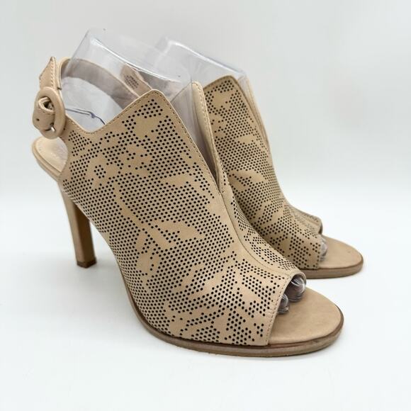Vince Camuto Nattey 2 Perforated Leather Slit Peep Toe Heels Tan Size 8.5 - Picture 2 of 13